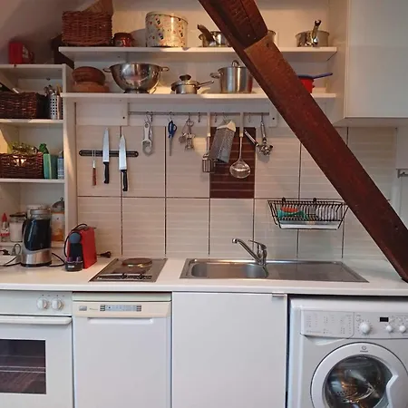 Cozy Panorama At The Castle Apartment