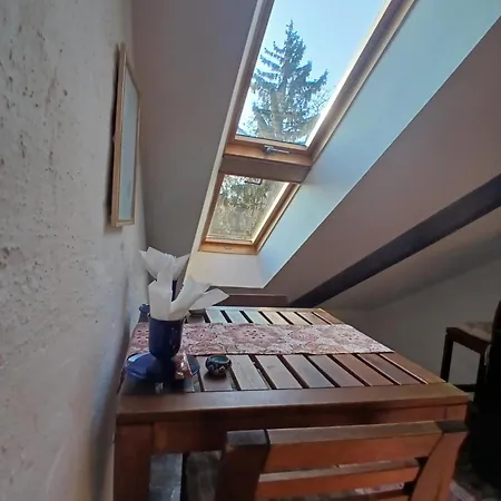 Cozy Panorama At The Castle Apartment